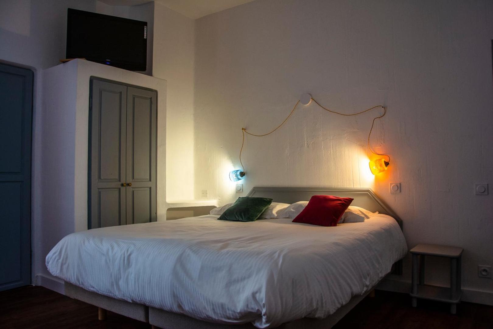 Hotel Candide Сан-Бертран-дьо-Команж Екстериор снимка